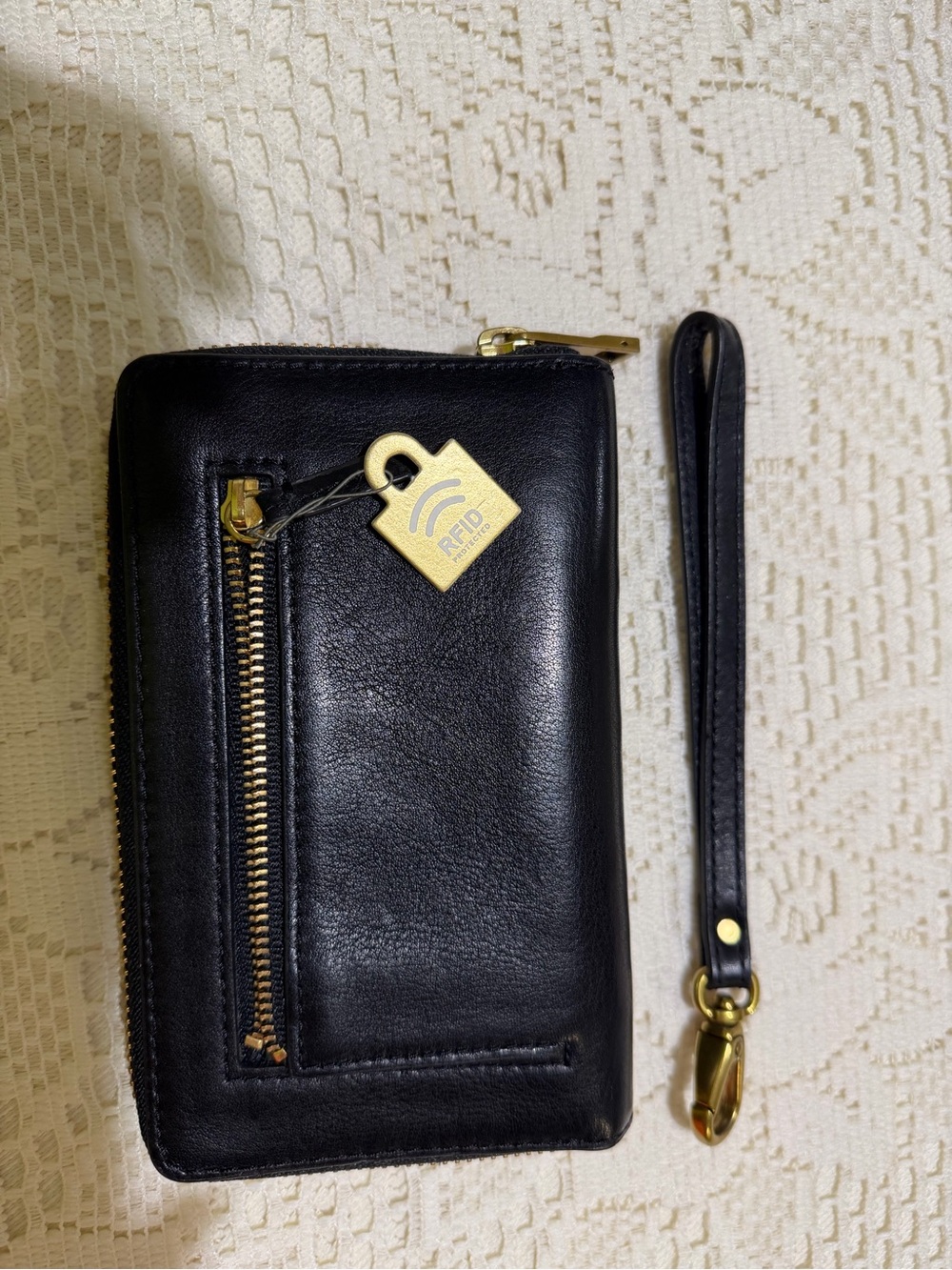 Fossil Black Leather Wristlet Wallet with Gold Hardware